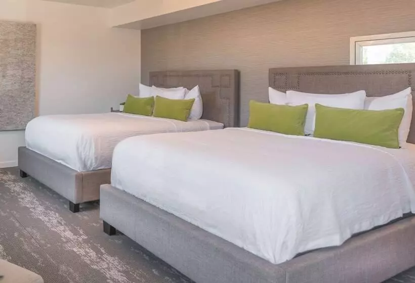 The Greens Hotel On Del Paso