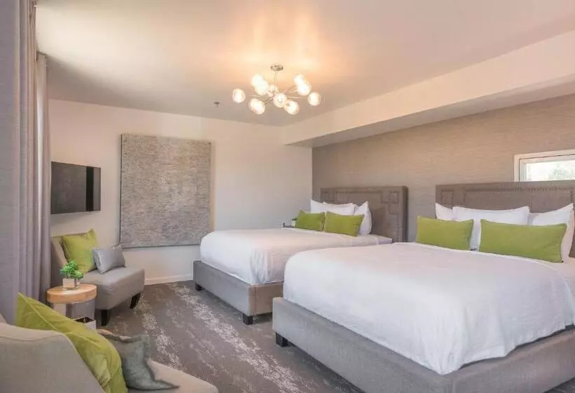 The Greens Hotel On Del Paso