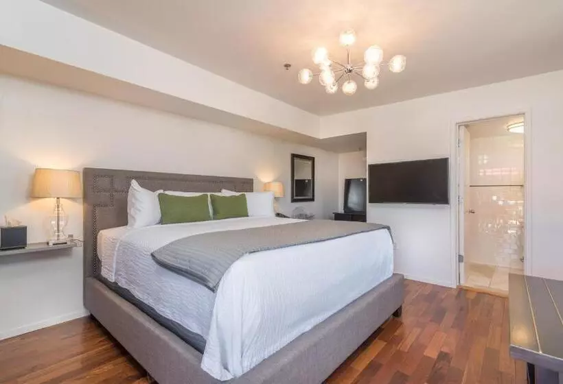 The Greens Hotel On Del Paso