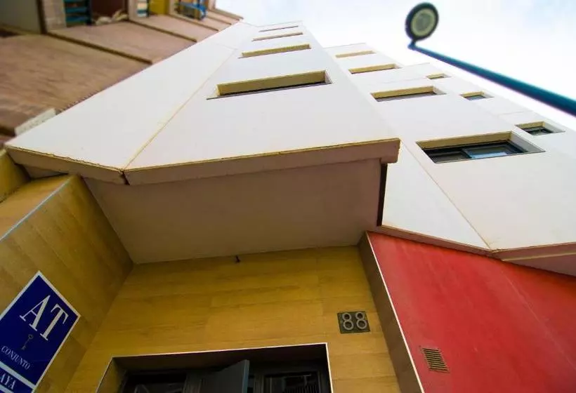 Apartamentos 16:9 Playa Suites