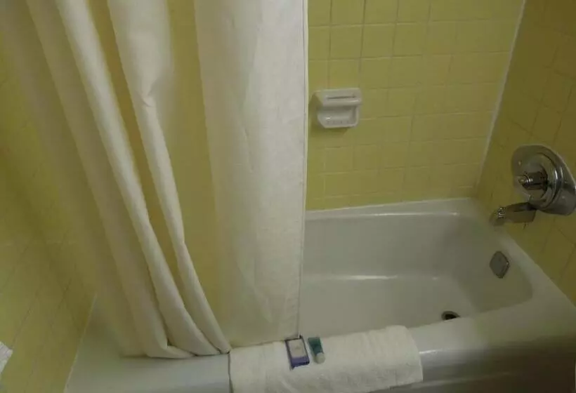 ホテル Belmont Inn & Suites Virginia Beach