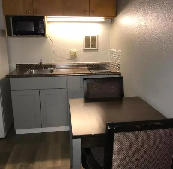 ホテル Belmont Inn & Suites Virginia Beach