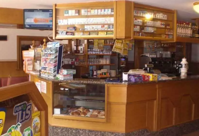 Отель Edelweiss