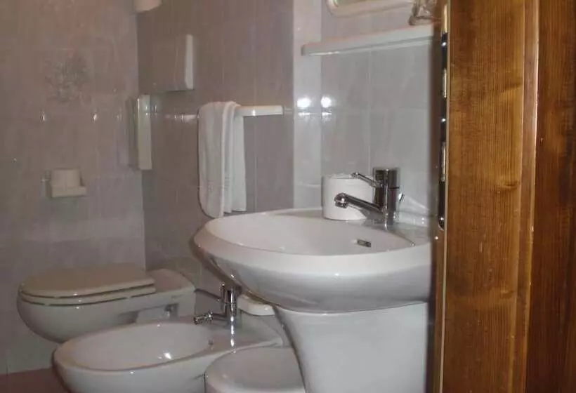 Отель Edelweiss