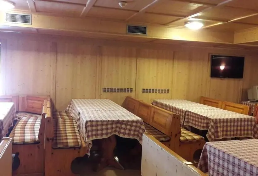 Hotel Edelweiss