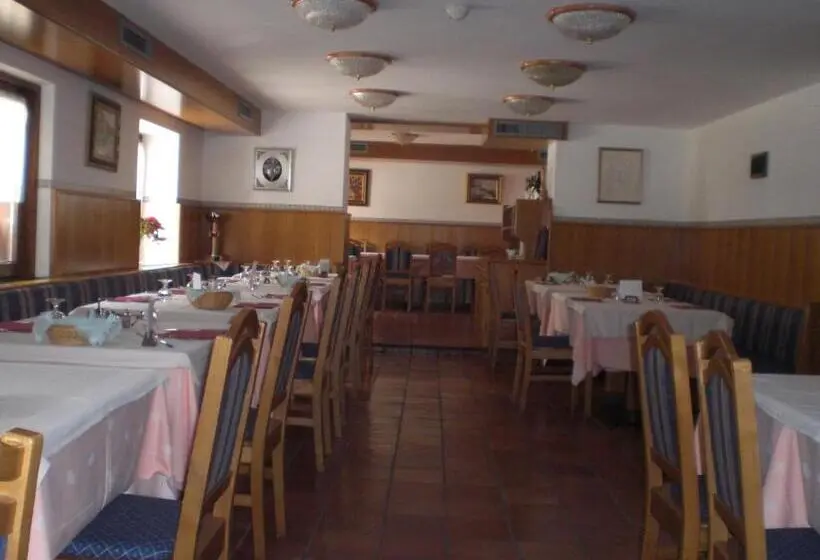 Hotel Edelweiss
