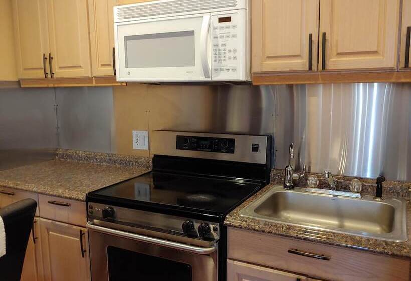 בית מלון כפרי Jones Beach