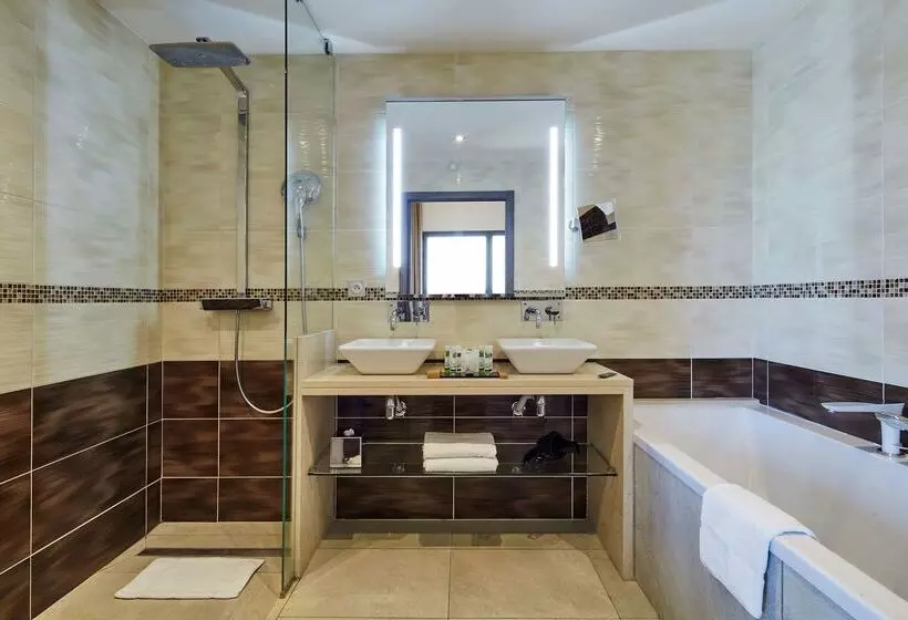 Kyriad Prestige Lyon Est Saint Priest Eurexpo Hotel And Spa