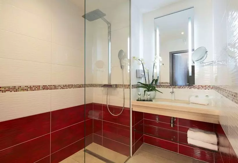 Kyriad Prestige Lyon Est Saint Priest Eurexpo Hotel And Spa