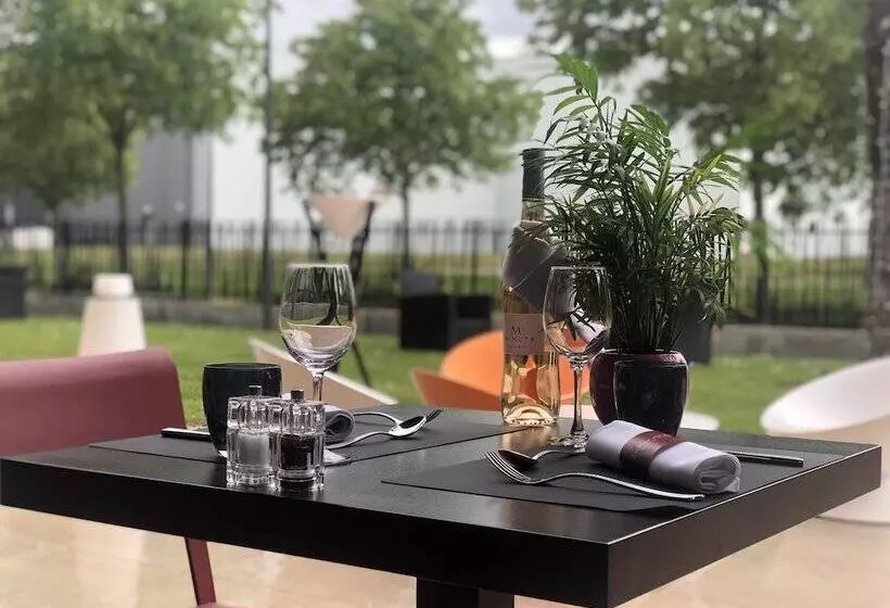 Kyriad Prestige Lyon Est Saint Priest Eurexpo Hotel And Spa