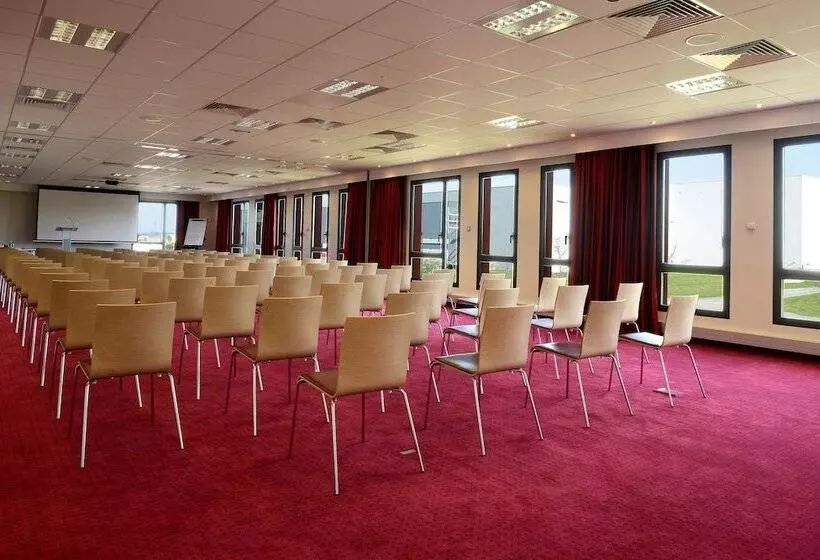 Kyriad Prestige Lyon Est Saint Priest Eurexpo Hotel And Spa