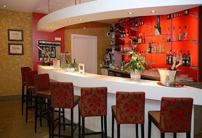 Kyriad Prestige Lyon Est Saint Priest Eurexpo Hotel And Spa