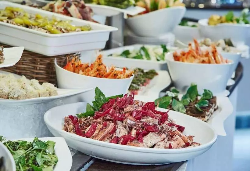 Kyriad Prestige Lyon Est Saint Priest Eurexpo Hotel And Spa