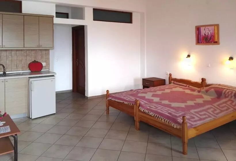 هتل Nereides Apartments