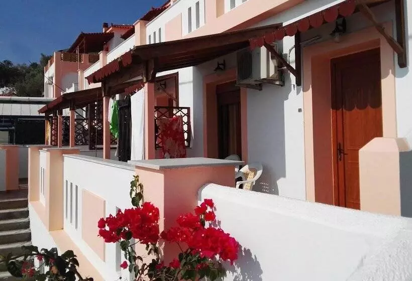 هتل Nereides Apartments