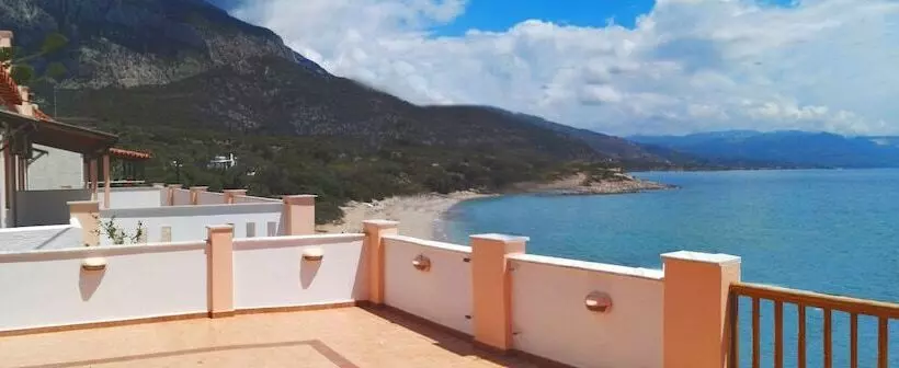 هتل Nereides Apartments