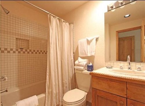 Отель One Breckenridge Place Townhomes