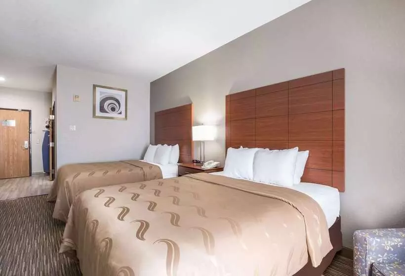 Отель Quality Inn & Suites Lodi I 90