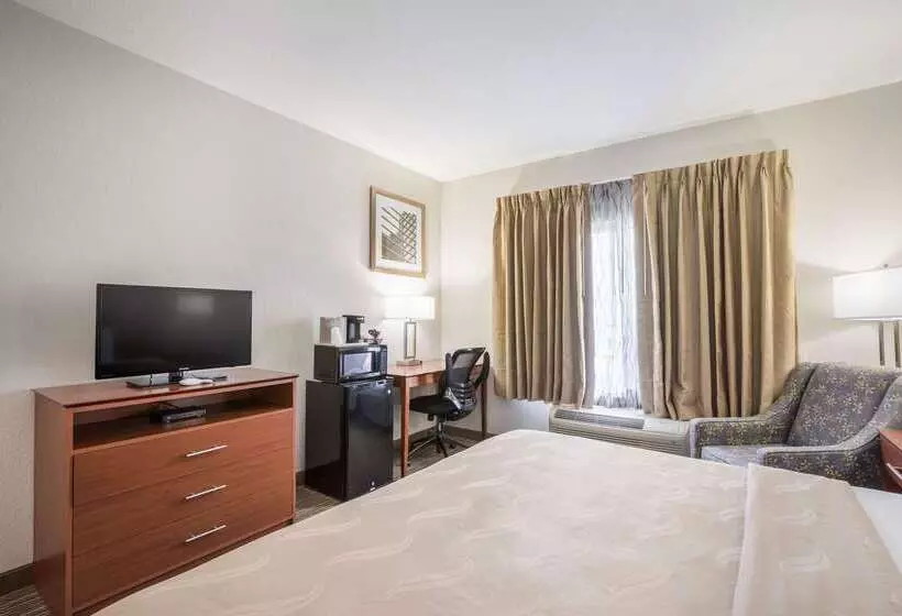 Отель Quality Inn & Suites Lodi I 90