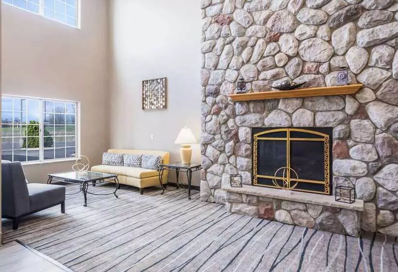 Отель Quality Inn & Suites Lodi I 90