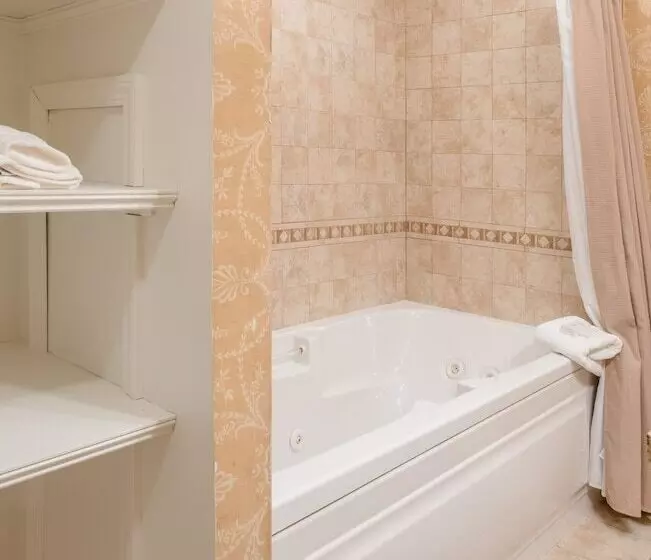 Сельский отель Red Coach Inn