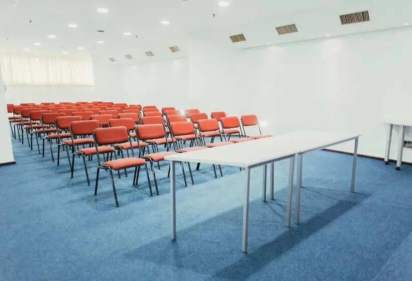 Summit Suítes Hotel Jundiaí