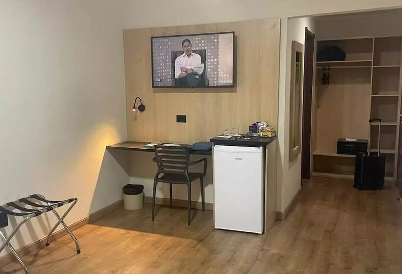 Summit Suítes Hotel Jundiaí