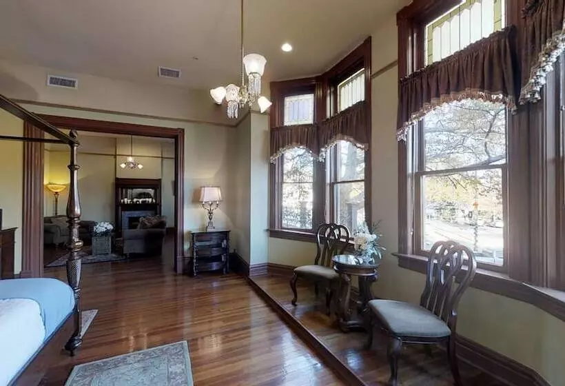 Отель The Fitzpatrick