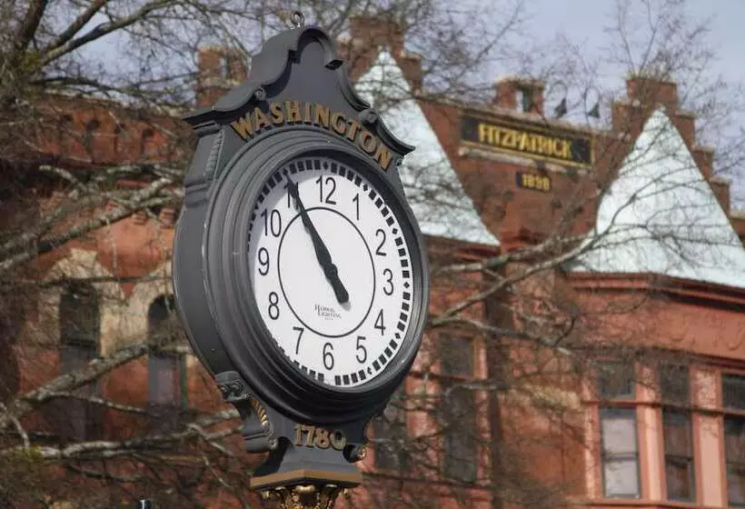 Отель The Fitzpatrick