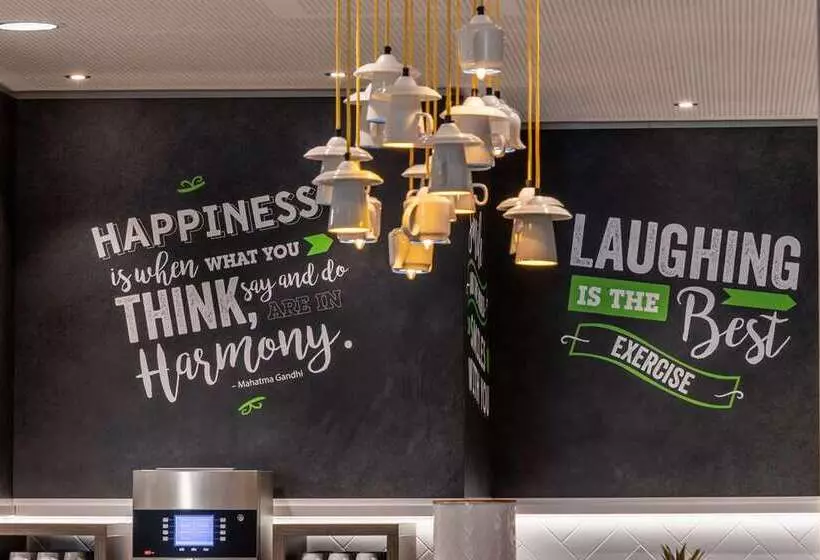 ホテル Hampton By Hilton Dusseldorf City Centre