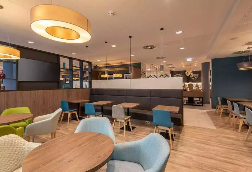 ホテル Hampton By Hilton Dusseldorf City Centre