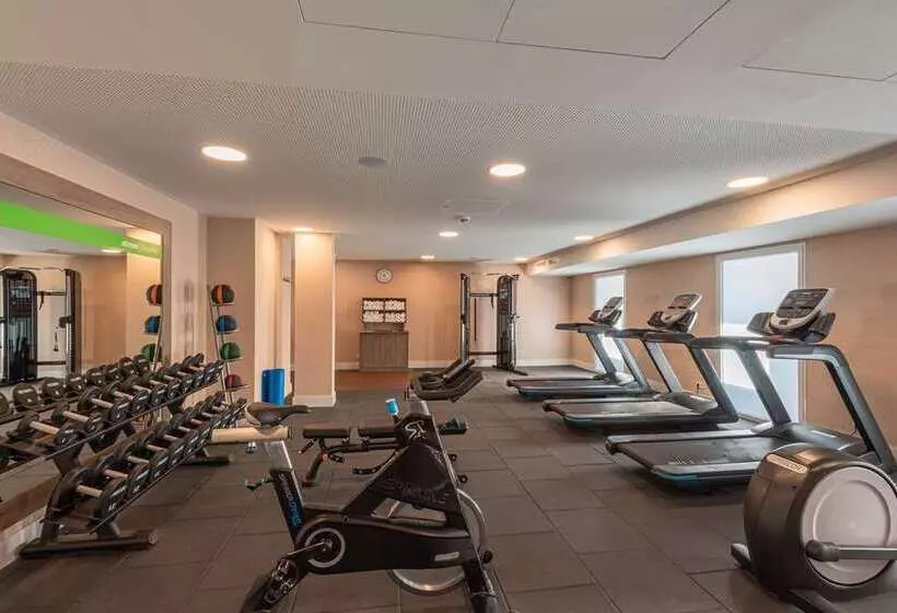 ホテル Hampton By Hilton Dusseldorf City Centre