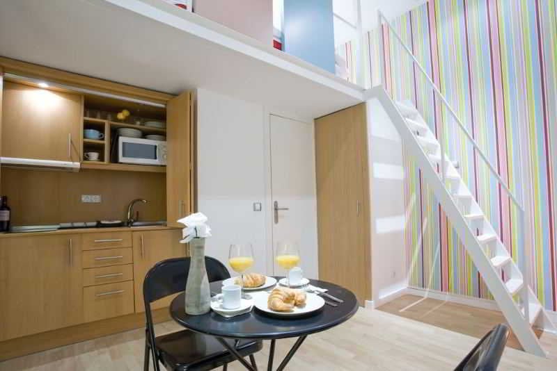 Apartamentos Colon 3000