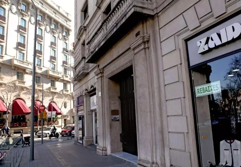 ベッドアンドブレックファースト Barcino 147