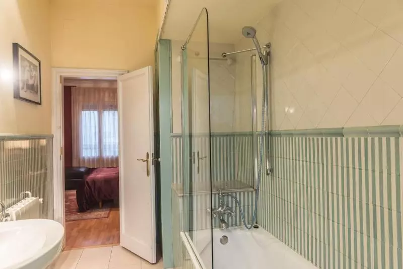 ベッドアンドブレックファースト Barcino 147