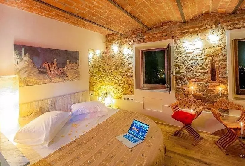 ベッドアンドブレックファースト Castello Di Montalbano