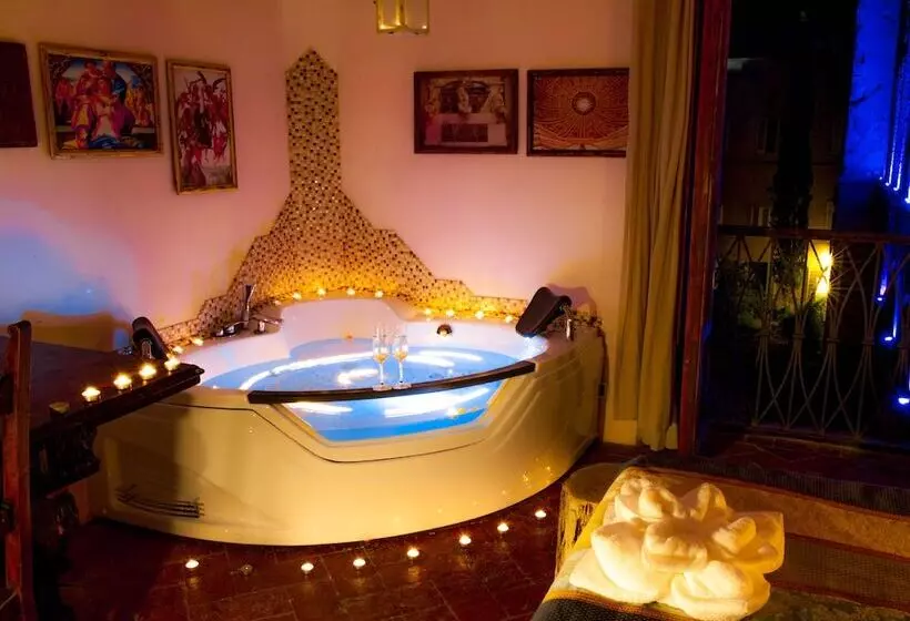 ベッドアンドブレックファースト Castello Di Montalbano