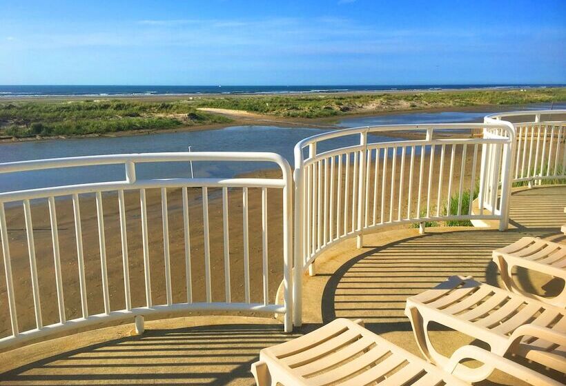 Coliseum Ocean Resort