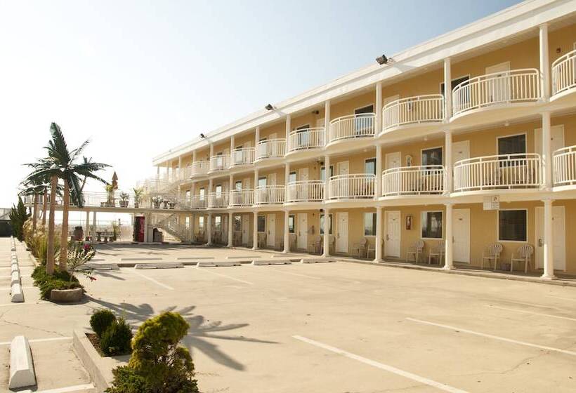 Coliseum Ocean Resort