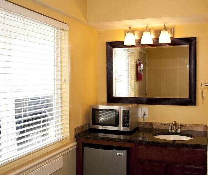 Coliseum Ocean Resort