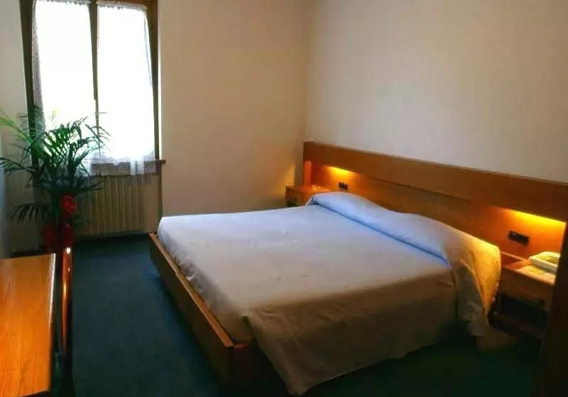 Szálloda Albergo Ancora