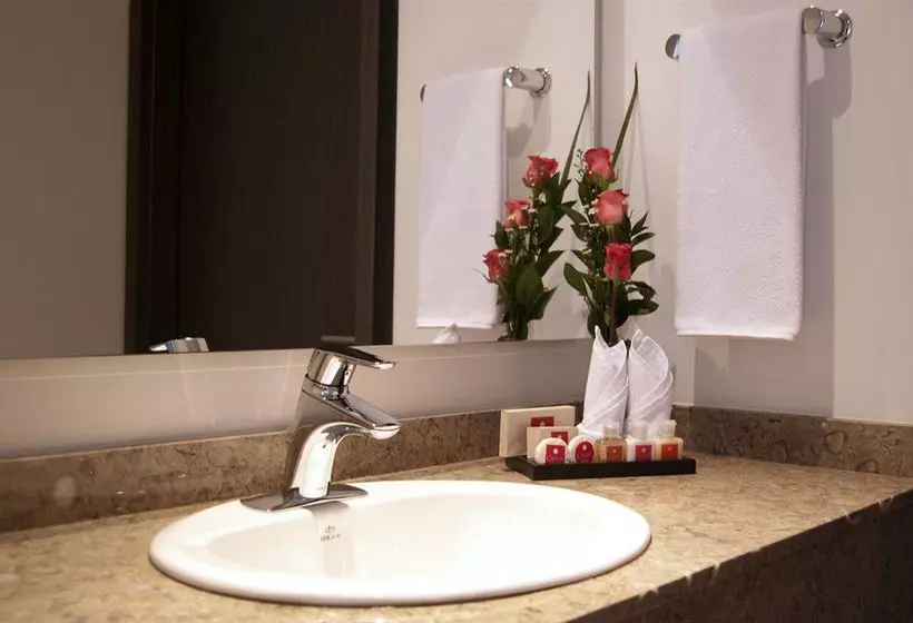 فندق Best Western Calleja Suites