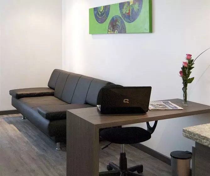 فندق Best Western Calleja Suites