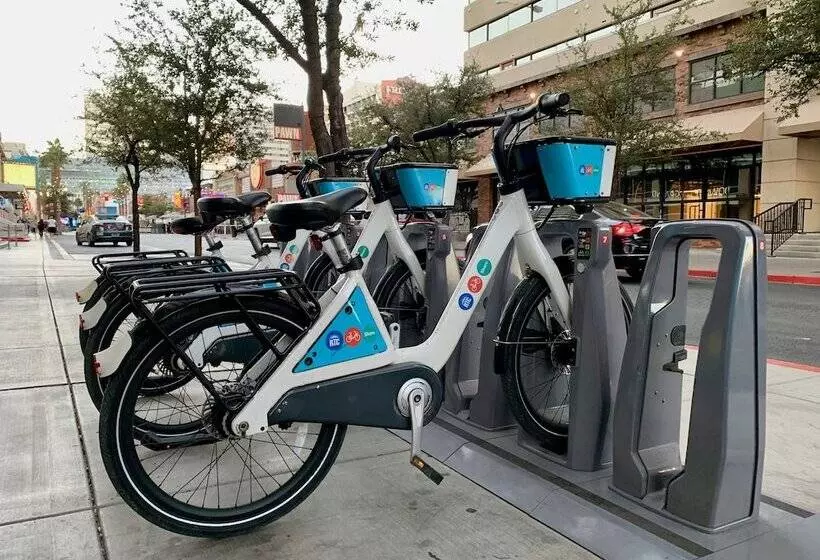 Downtown Grand Hotel & Casino