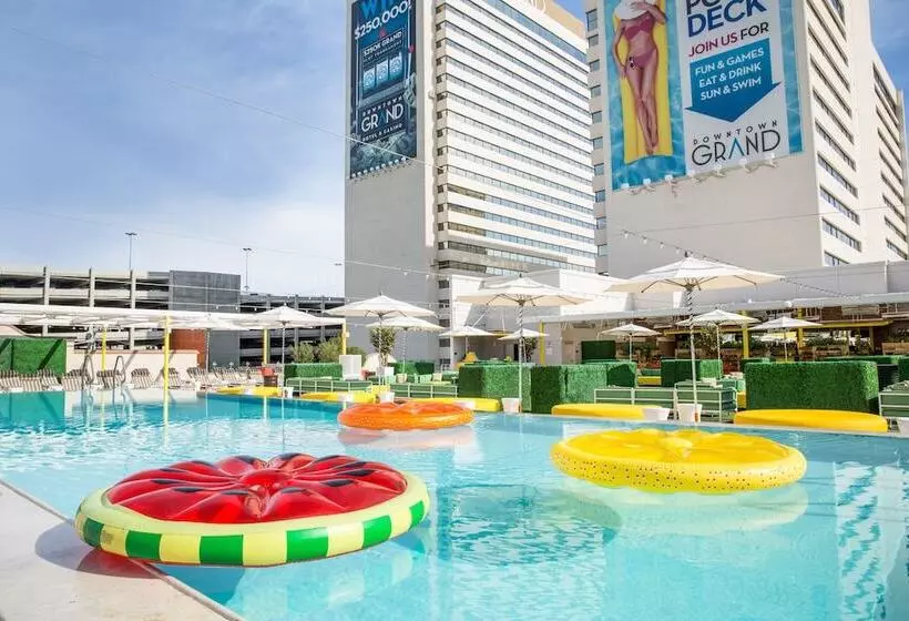 Downtown Grand Hotel & Casino