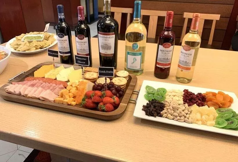 Hotelli Fairfield Inn & Suites By Marriott Waco North