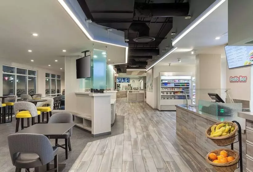 فندق Fairfield Inn & Suites By Marriott Orlando Lake Buena Vista In The Marriott Village