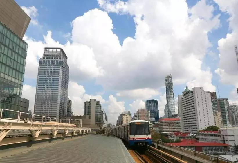 Hotelli J Two S Pratunam