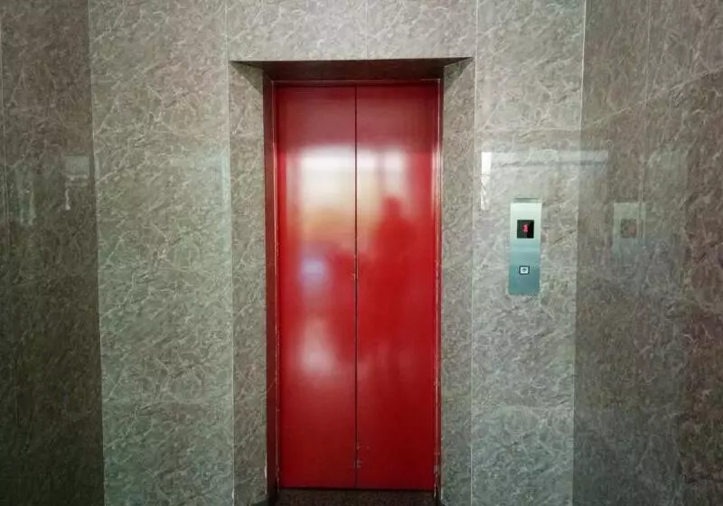 Hotelli J Two S Pratunam