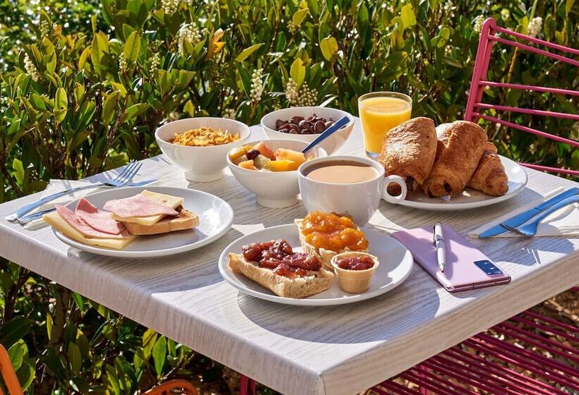 فندق Kyriad Direct Mont De Marsan   St Avit